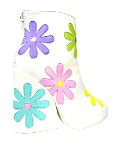 Y R U JEM DAISIES - WHITE/PASTEL Sneakers 9 Y R U JEM DAISIES - WHITE/PASTEL Sneakers